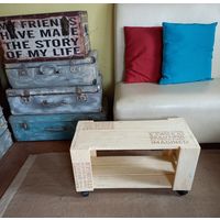 Тумбочка, журнальный столик.