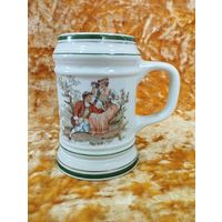Кружка пивная (объем 1 л) Жанровые сцены, фарфор