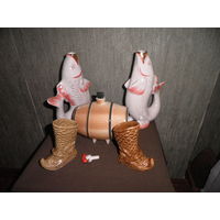 Сборный лот фарфоровых штофов,графинов,Рыбки,бочонок Смоленск,сапожки.СССР.ЗХК.70-е г.С рубля.