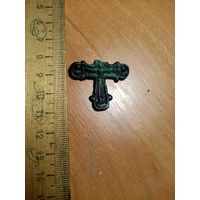 Нательный древний крестик