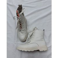 Ботинки осенние светлые