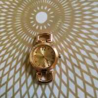 Часы наручные  ,   тикают. Состояние на скане.