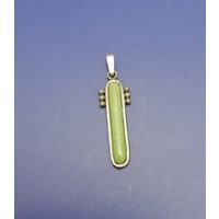 Стильный кулон с натуральным камнем в мельхиоре.