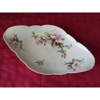 Селёдочница. Братья Корниловы. 1861-1884 гг. Санкт-Петербург. Российская империя. Номерная. Длина 27,5 см, ширина 15 см. Торги с 1 рубля. МЦ. Небольшая паутинка