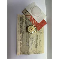 Часы Луч позолоченные,новые с хранения ссср,упаковка паспорт.Старт с рубля