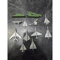 Лот металлических игрушек