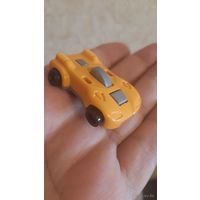 Машинка гоночная из киндера
