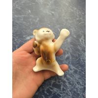 Фарфоровая статуэтка олимпийского мишки