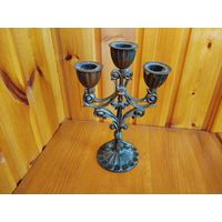 Подсвечник.