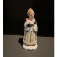 Статуэтка Дама с веером  С 1 рубля Англия