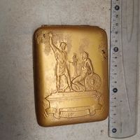 Портсигар и мундштуки.