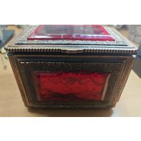 Шкатулка винтажная, тяжелая. Металл, пластик. 15x10 см