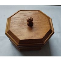 Шкатулка деревянная. Ручная работа. Высота 10 см. Ширина 16,5 см