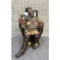 Винтажная фарфоровая статуэтка Толстяк с кружкой пива Англия Royal Doulton 2162 Foaming Quart 15 х 11 см.