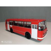 ЛАЗ 695Н Скарлет