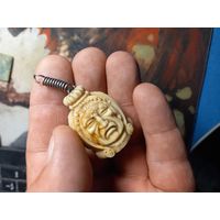 Брелок СССР Театр Маски кость?