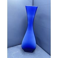 Винтажная ваза синее стекло матовое