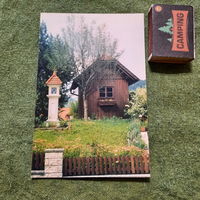 Католическая капличка во дворе, Австрия, г.Гаминг, 2005г.