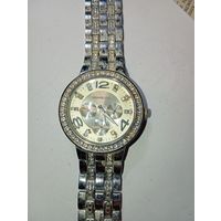 Часы кварцевые  MICHAEL KORS .