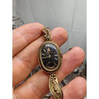 Часы наручные луч