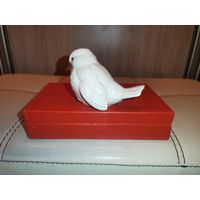 Винтажная, фарфоровая статуэтка "Воробышек", номерная, Goebel, Германия, высота 7 см.