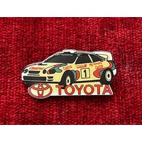 Автомобиль TOYOTA