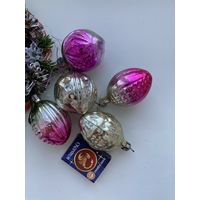 Лот елочных игрушек.