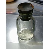 Витражная Аптечная бутылка ( пузырек с надписью на дне АР ТТ ) .