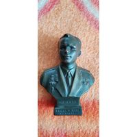 Бюст Юрий Гагарин Первый в мире космонавт. Монументскульптура Авторская работа 1962 г