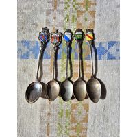 ПОДБОРКА ИЗ 5 КОФЕЙНЫХ СЕРЕБРЯНЫХ ЛОЖЕК, ЕВРОПЕЙСКИЕ ГОРОДА, СЕРЕБРО 800, ЭМАЛЬ ГЕРБ, ВЕС 39 ГРАММ