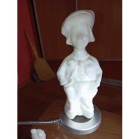 Фигурка -  Олег Попов . С рубля .