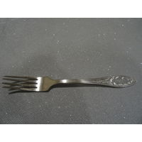 Вилка, винтаж  СССР, нейзильбер, клеймо МНЦ, г.Кольчугино, модель "Пламя (Огонь)",длина 21,5 см.