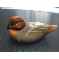 Утка расписная дерево