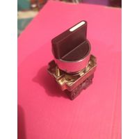 Командоаппарат, переключатель управления LAY5-BD33 КС на 3 положения "I-O-II" с фиксацией 1з+1р