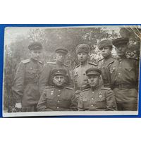 Фото группы военных с наградами. Осовец. Польша. 6.01.1945 г. 8.5х13.5 см