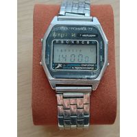 Часы "электроника" 77. СССР. Рабочие. Браслет.