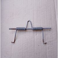 СССР: прижимная пружина багажника велосипеда.