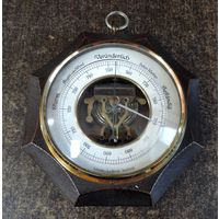 Барометр 50-е годы Германия. Диаметр 19 см. Исправный.