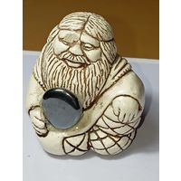 Нэцкэ -  Бог здоровья и долголетия, держащий магический шар.