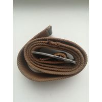 Ремень брючный. Размер длина 105 см, ширина 4 см.