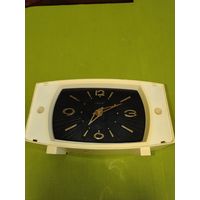 Часы "Маяк" механические рабочие. Ретро СССР.