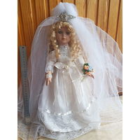 Кукла фарфоровая. Невеста (42 см)