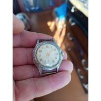 Часы наручные марки Восток 2605 противоударные,пылезащитные. На ходу.