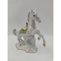 Фарфоровая немецкая статуэтка Лошадь. Конь. Германия