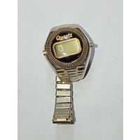 Часы - кольцо электронные  QUARTZ с рубля .
