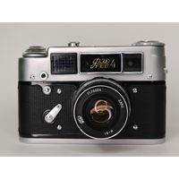 Фотоаппарат ФЭД 4 СССР. чехол с коробкой. С рубля