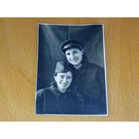 РККА 1942 год. Две девушки. Артиллерия