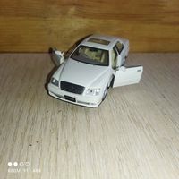 Модель TOYOTA CROWN.1:43