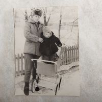 Фотография. Офицер с ребенком. Коляска. Ретро СССР. 1960-е.