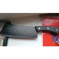 Нож,ножик,тесак  на все случаи жизни, толстый и острый.